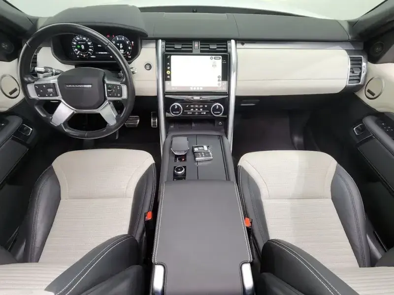 2022 Land Rover Discovery с пробегом 49 942 км