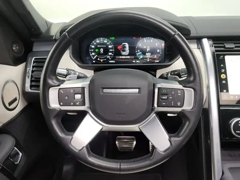 2022 Land Rover Discovery с пробегом 49 942 км