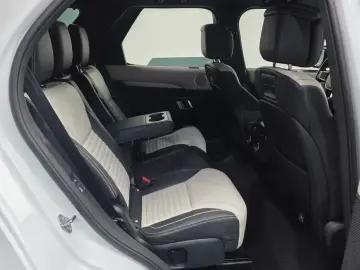 2024 Land Rover Discovery с пробегом 14 978 км
