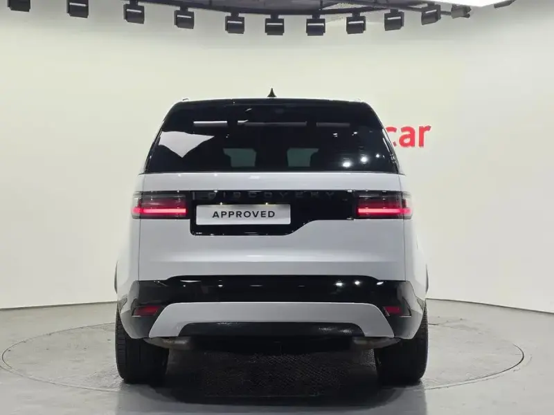 2024 Land Rover Discovery с пробегом 14 978 км