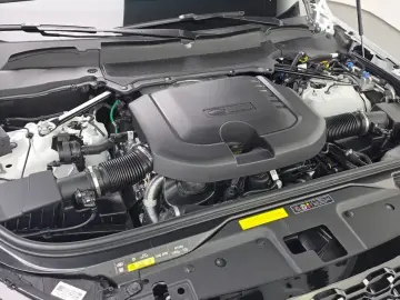 2024 Land Rover Discovery с пробегом 14 978 км
