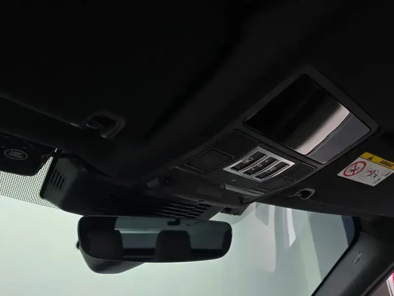 2024 Land Rover Discovery с пробегом 14 978 км