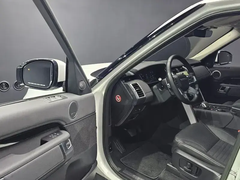2022 Land Rover Discovery с пробегом 70 256 км