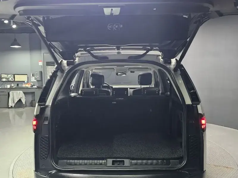 2022 Land Rover Discovery с пробегом 70 256 км