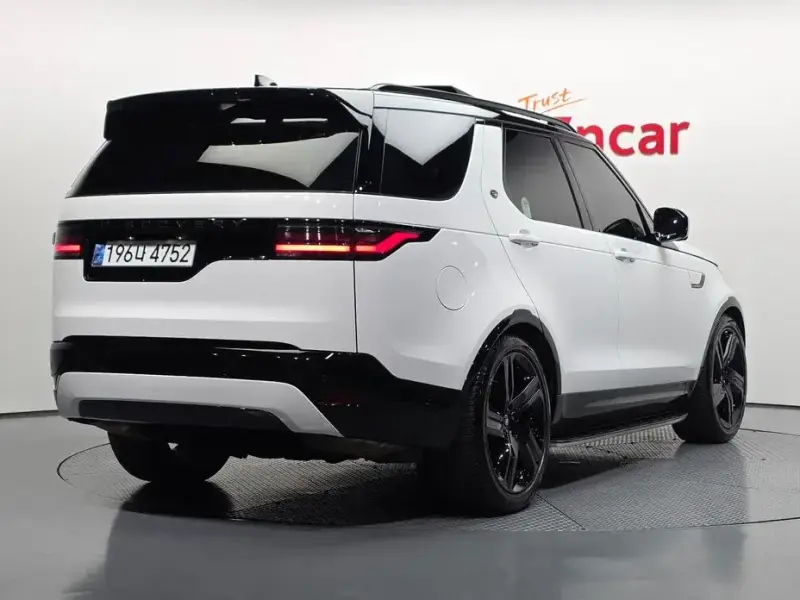 2024 Land Rover Discovery с пробегом 15 281 км