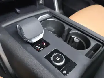 2024 Land Rover Discovery с пробегом 15 281 км