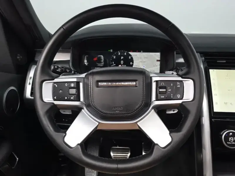 2024 Land Rover Discovery с пробегом 15 281 км