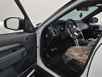 2025 Land Rover Discovery с пробегом 18 756 км