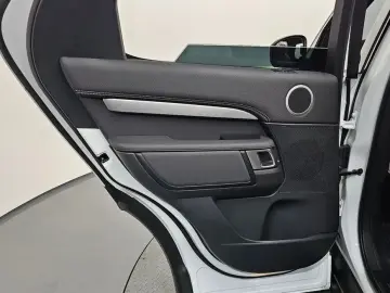 2025 Land Rover Discovery с пробегом 18 756 км