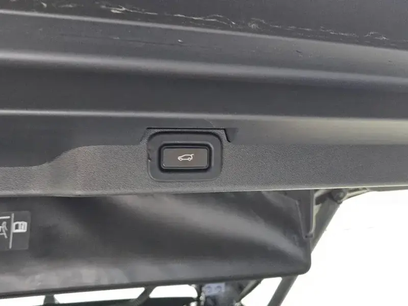 2022 Land Rover Discovery с пробегом 48 078 км