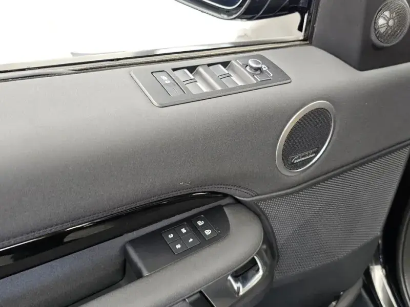 2022 Land Rover Discovery с пробегом 48 078 км