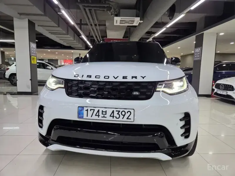 2025 Land Rover Discovery с пробегом 17 151 км
