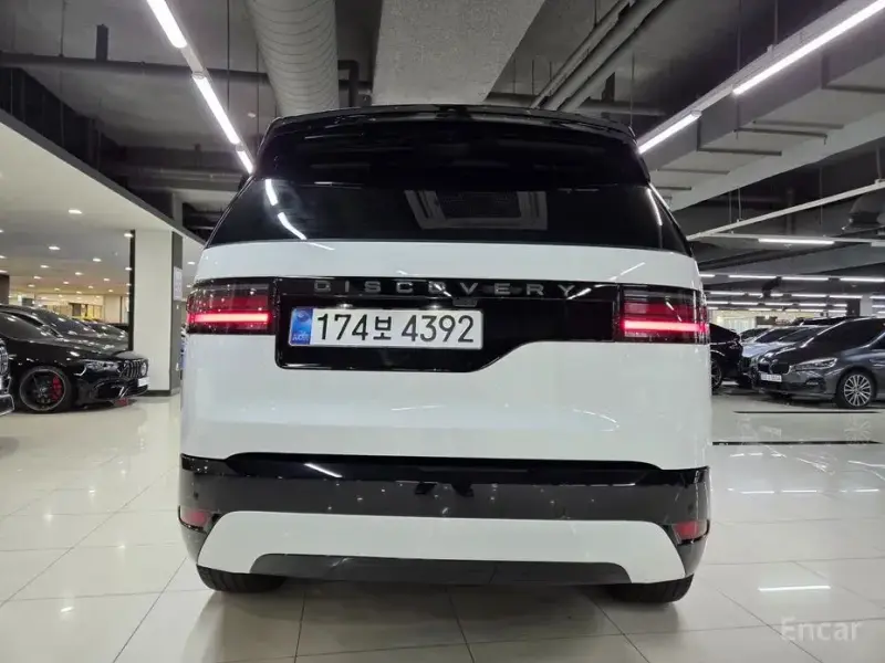 2025 Land Rover Discovery с пробегом 17 151 км