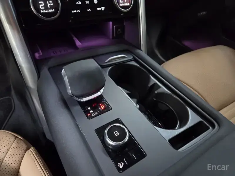 2025 Land Rover Discovery с пробегом 17 151 км