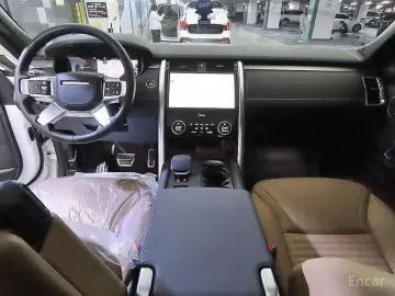 2025 Land Rover Discovery с пробегом 18 752 км