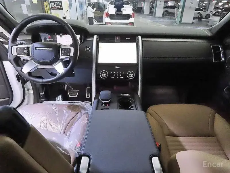 2025 Land Rover Discovery с пробегом 18 752 км