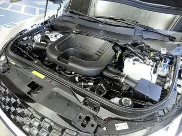 2025 Land Rover Discovery с пробегом 18 752 км