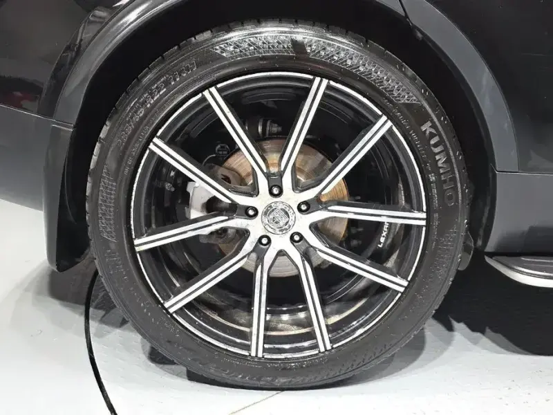 2018 Land Rover Discovery с пробегом 126 045 км