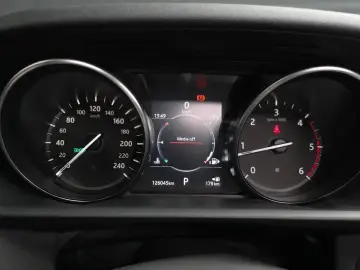 2018 Land Rover Discovery с пробегом 126 045 км