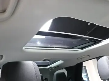 2018 Land Rover Discovery с пробегом 126 045 км