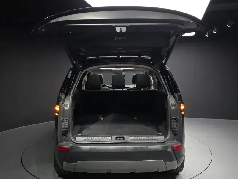 2018 Land Rover Discovery с пробегом 126 045 км
