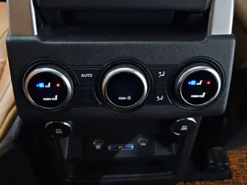 2018 Land Rover Discovery с пробегом 159 045 км