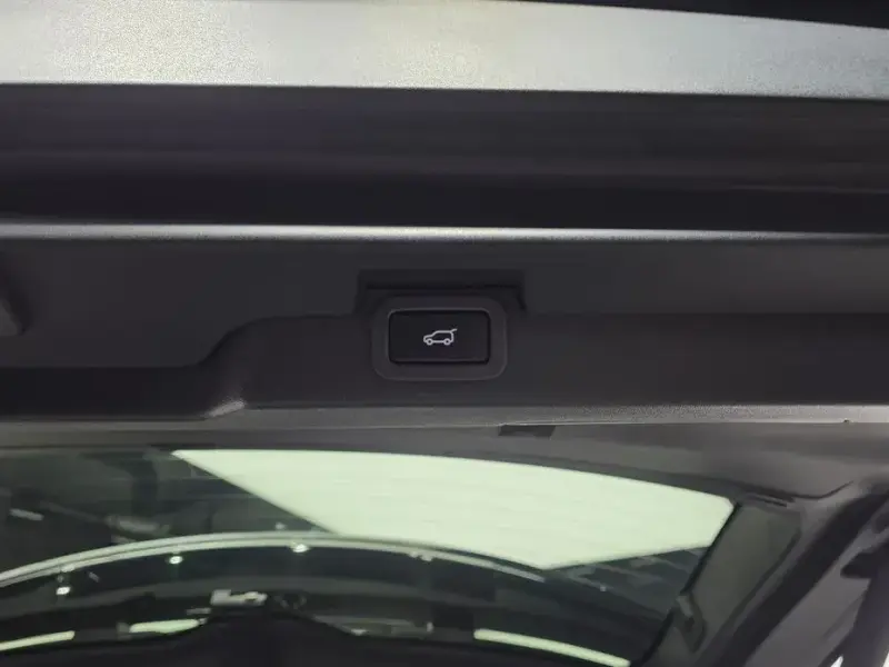 2019 Land Rover Discovery с пробегом 126 545 км