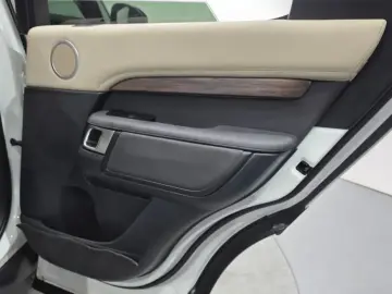 2019 Land Rover Discovery с пробегом 126 545 км