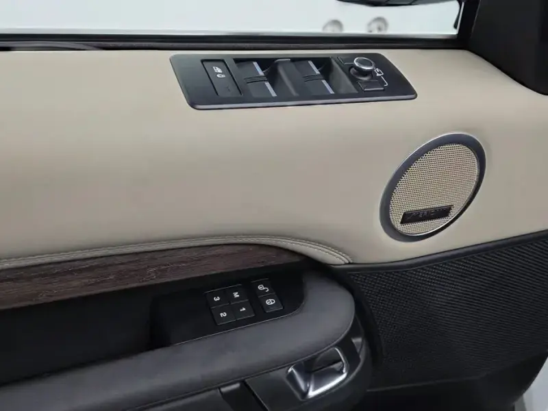 2019 Land Rover Discovery с пробегом 126 545 км