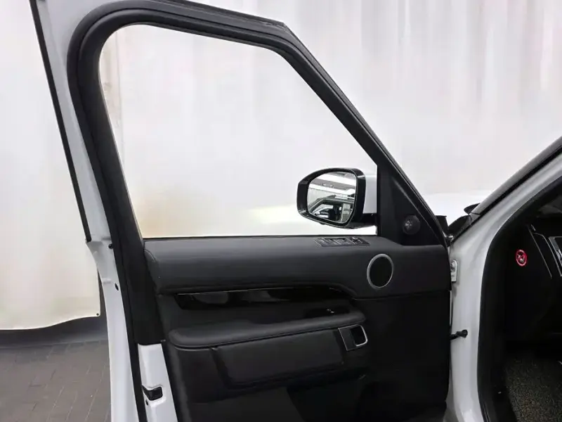 2019 Land Rover Discovery с пробегом 137 640 км