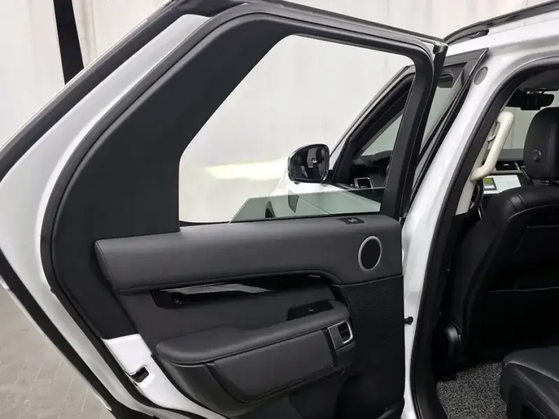 2019 Land Rover Discovery с пробегом 137 640 км
