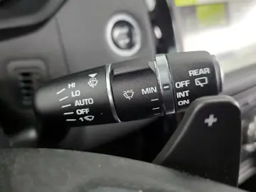2019 Land Rover Discovery с пробегом 137 640 км