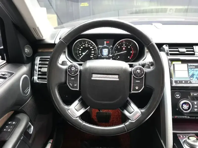 2017 Land Rover Discovery с пробегом 92 484 км
