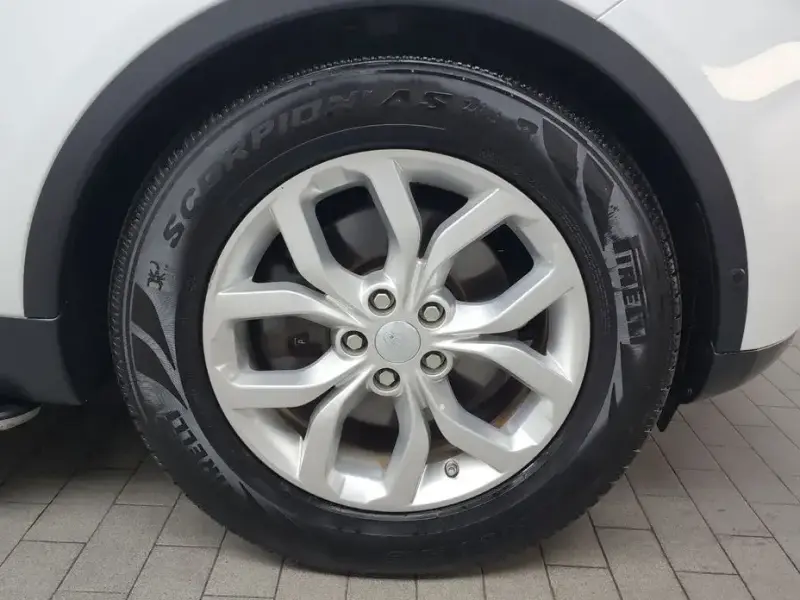 2019 Land Rover Discovery с пробегом 102 200 км