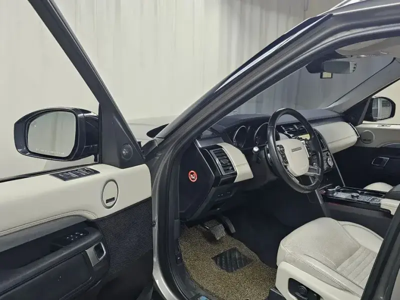 2017 Land Rover Discovery с пробегом 90 864 км