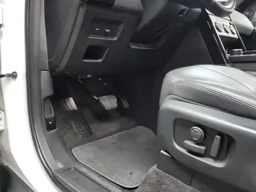 2019 Land Rover Discovery с пробегом 102 200 км