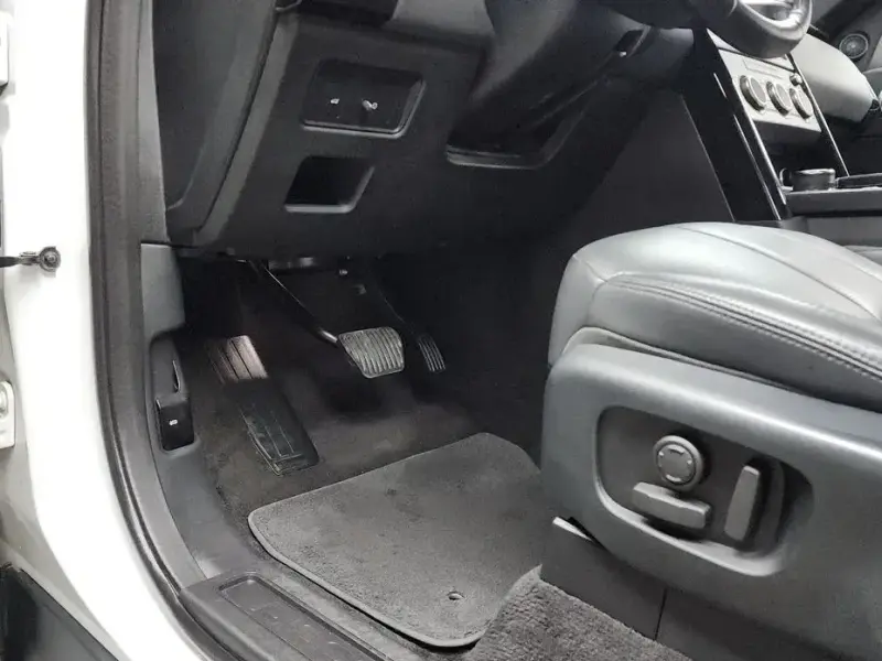 2019 Land Rover Discovery с пробегом 102 200 км