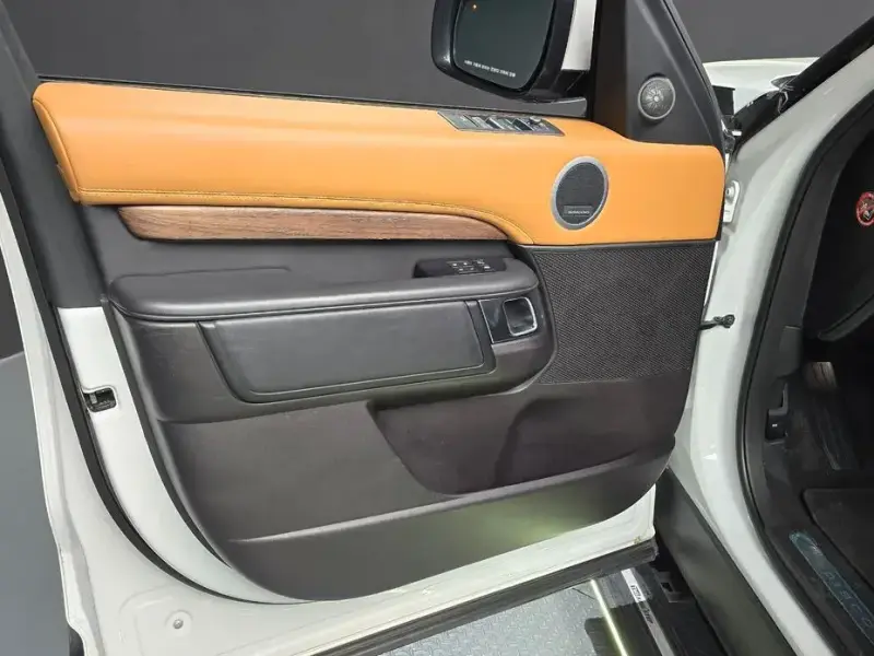 2017 Land Rover Discovery с пробегом 88 182 км