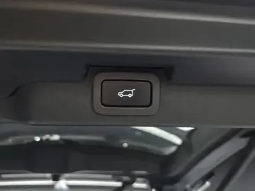 2017 Land Rover Discovery с пробегом 88 182 км