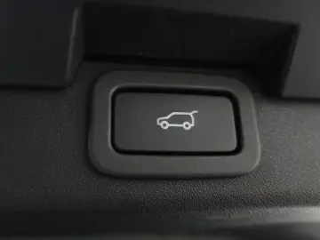 2018 Land Rover Discovery с пробегом 149 352 км