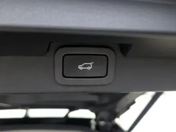 2019 Land Rover Discovery с пробегом 102 613 км