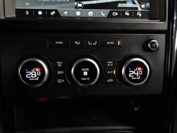 2019 Land Rover Discovery с пробегом 90 937 км
