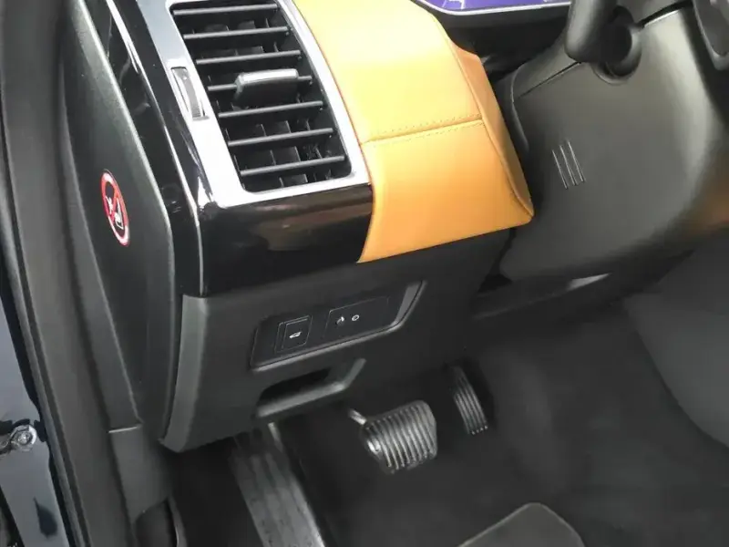 2019 Land Rover Discovery с пробегом 76 061 км