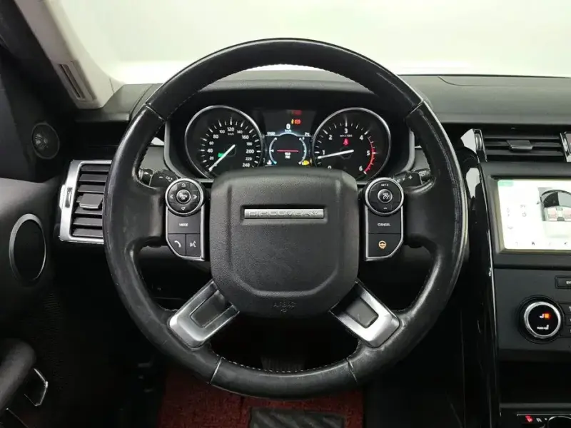 2018 Land Rover Discovery с пробегом 135 063 км