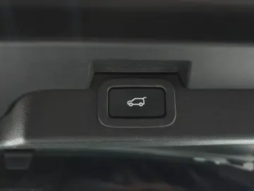 2019 Land Rover Discovery с пробегом 65 173 км