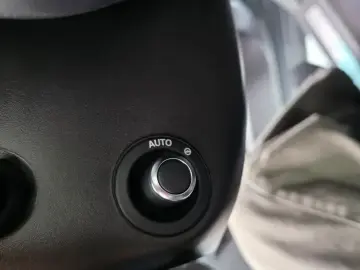 2018 Land Rover Discovery с пробегом 165 577 км