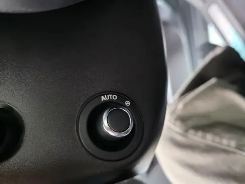2018 Land Rover Discovery с пробегом 165 577 км