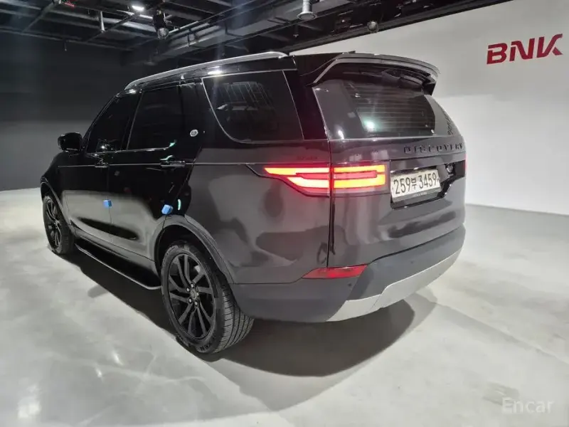 2017 Land Rover Discovery с пробегом 111 370 км