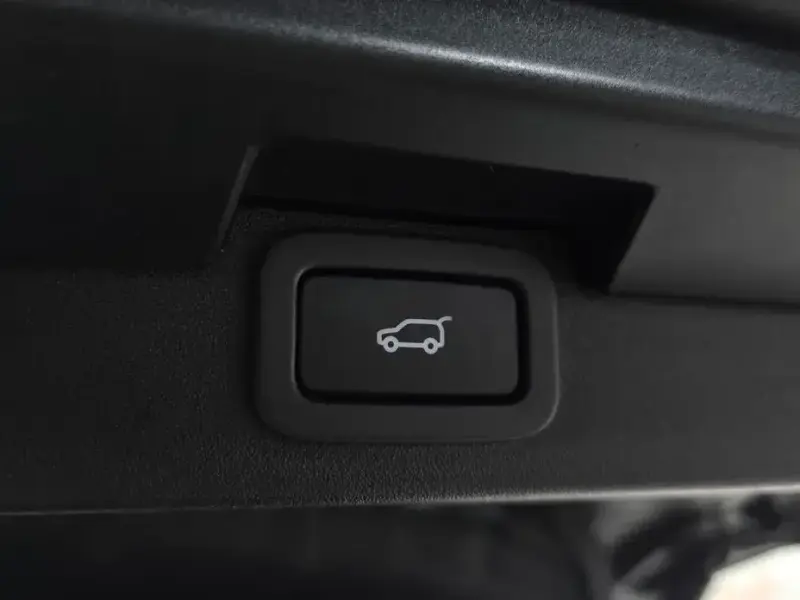 2018 Land Rover Discovery с пробегом 165 577 км