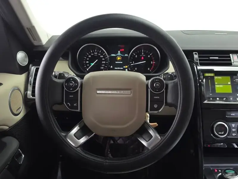 2018 Land Rover Discovery с пробегом 127 475 км